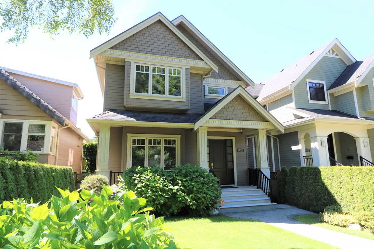 818 W 24th Ave