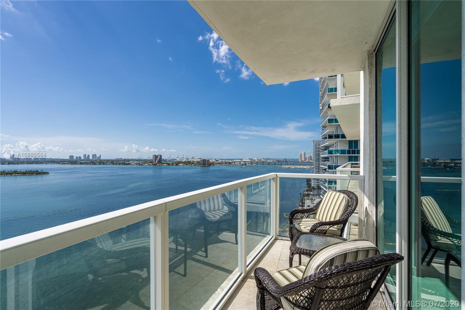 Onyx on the Bay
