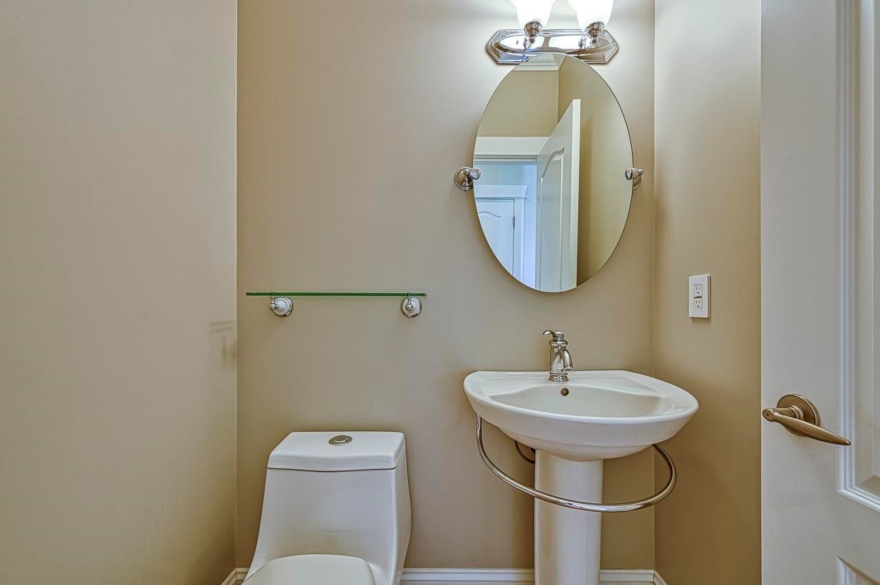 3436 Anne Macdonald Wy