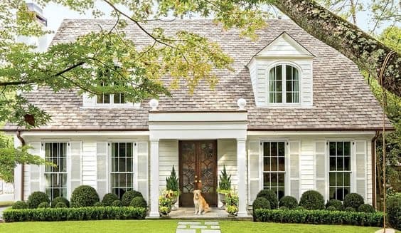 Enhancing Curb Appeal: The Key to Selling Your Home