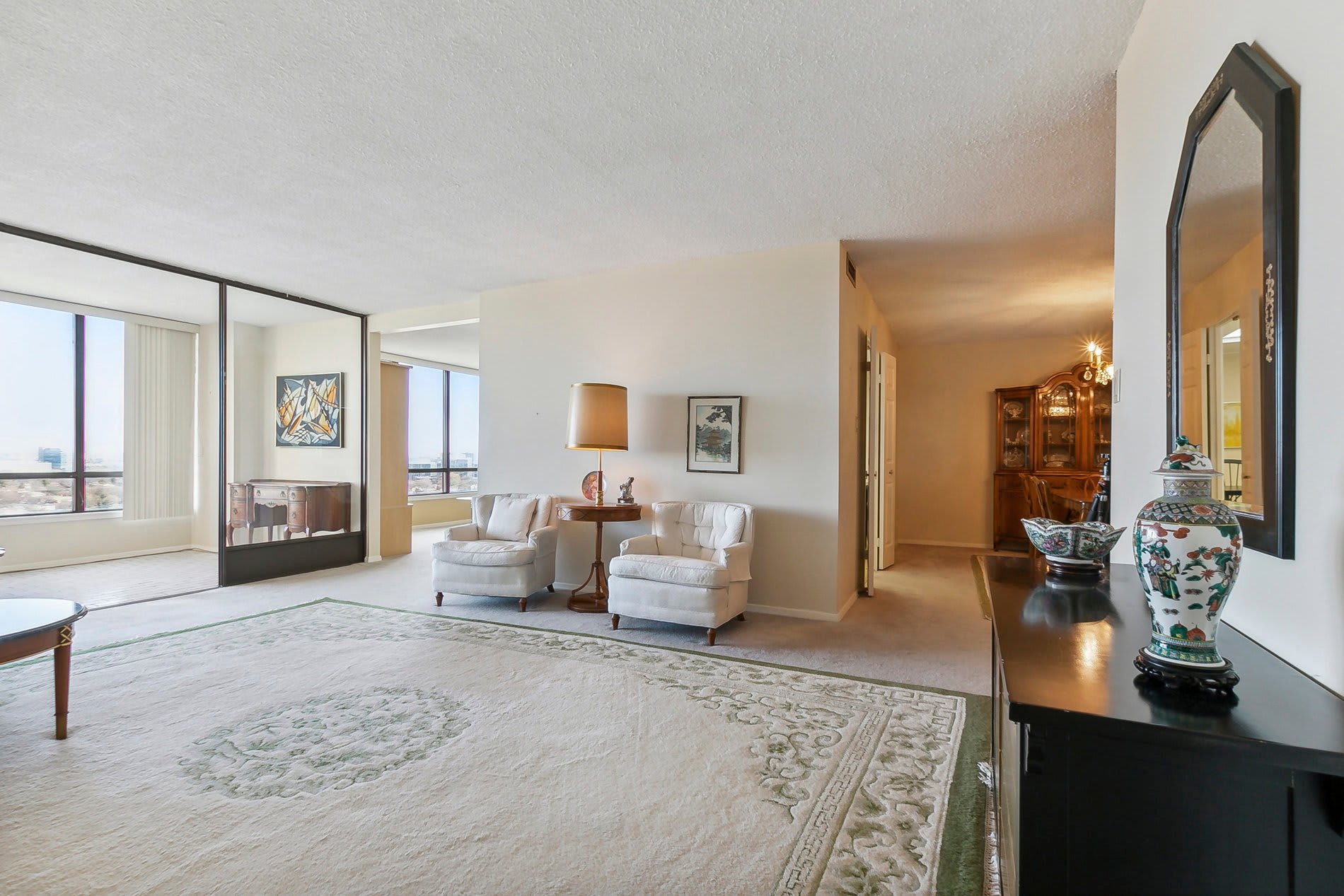 65 Skymark Drive #1407