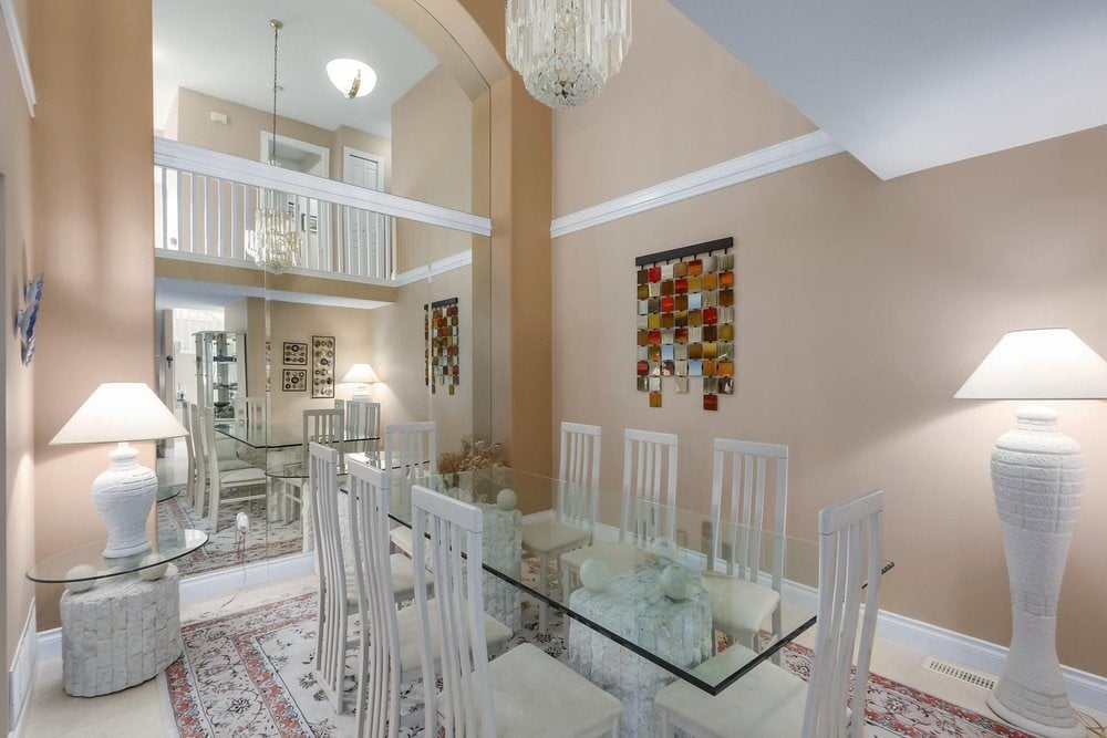 1120 Strathaven Dr