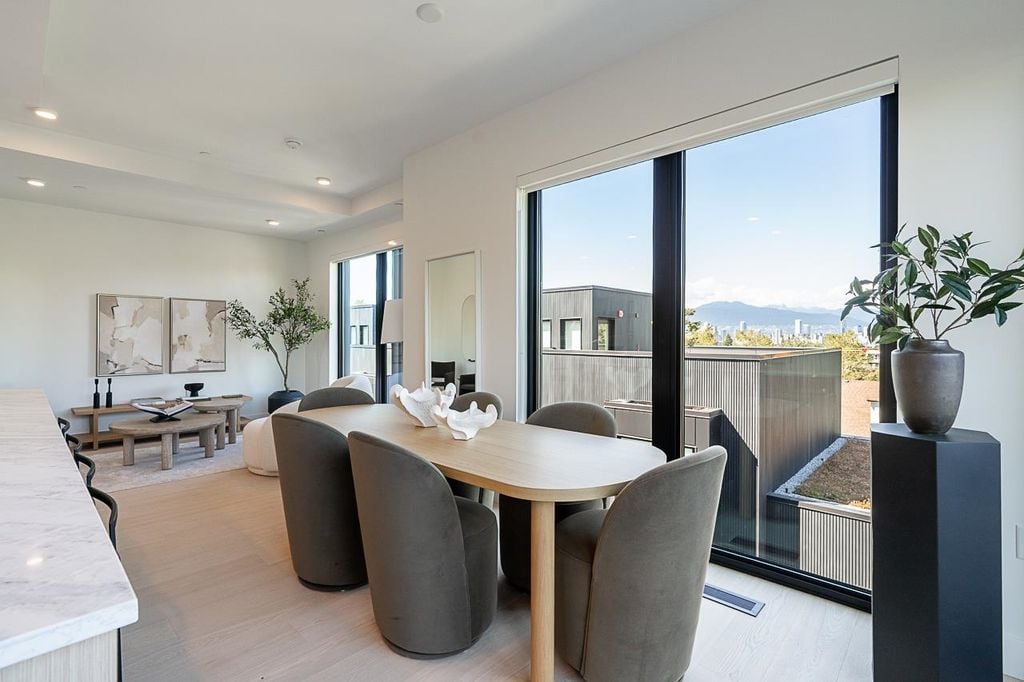 539 W 28th Avenue 202, Vancouver