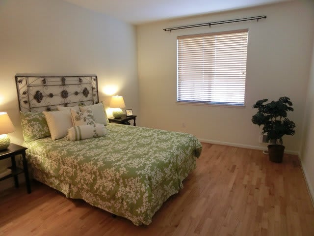 250 Santa Fe Terrace #319