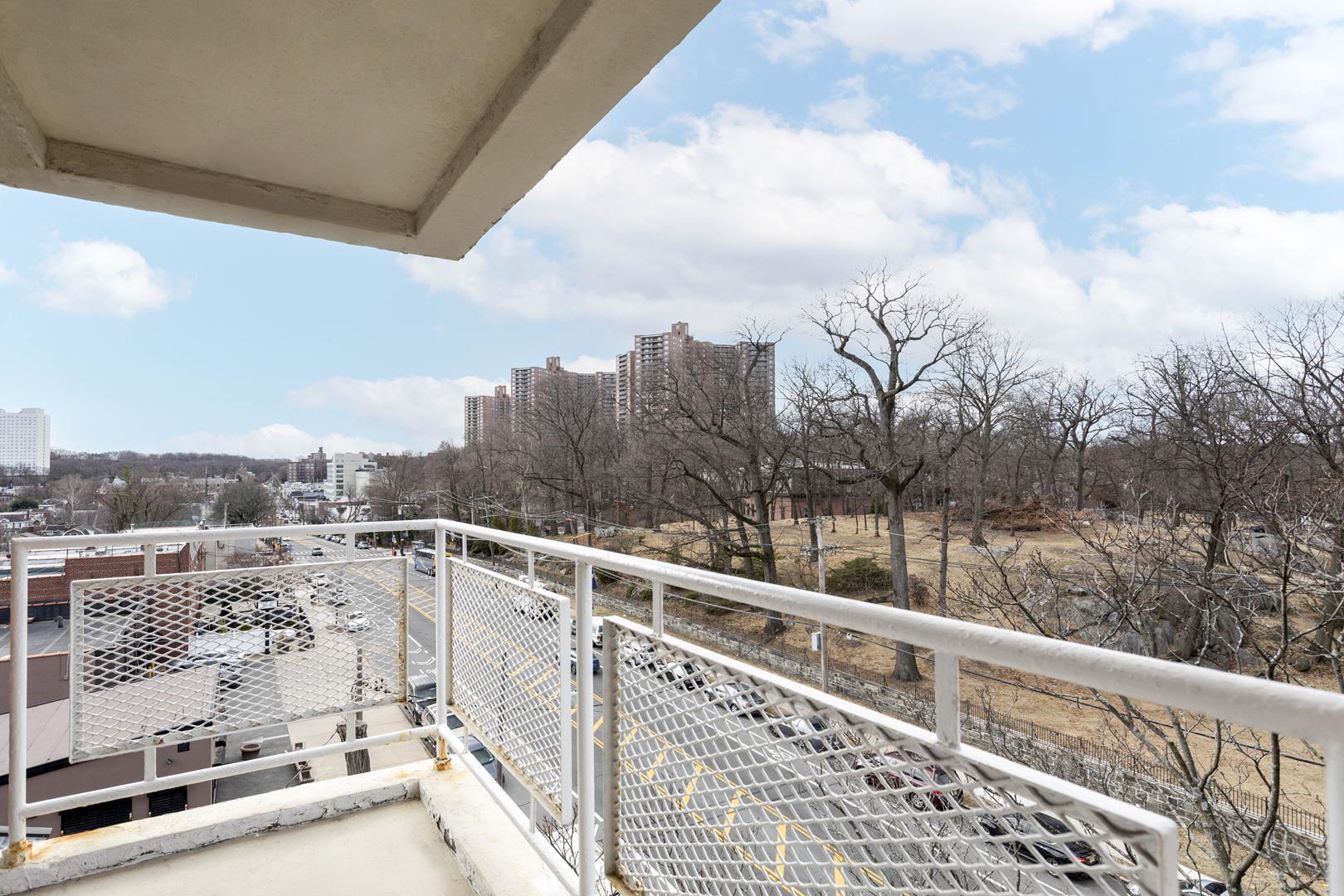 6200 Riverdale Avenue, Apt 6C
