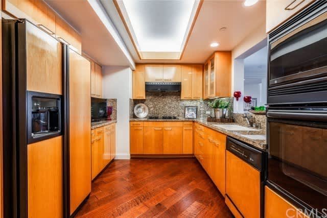13600 Marina Pointe Dr Unit 1508