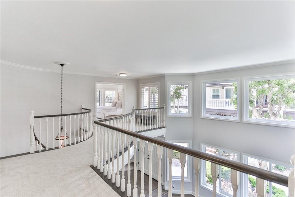 6112 Greenbrier Dr