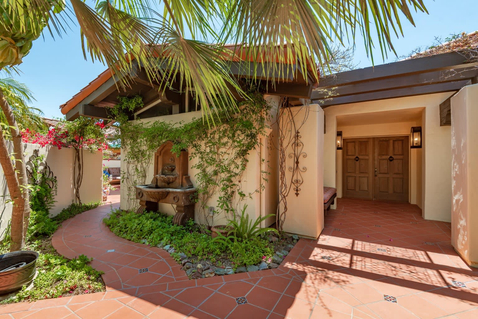 1089 Via Los Padres