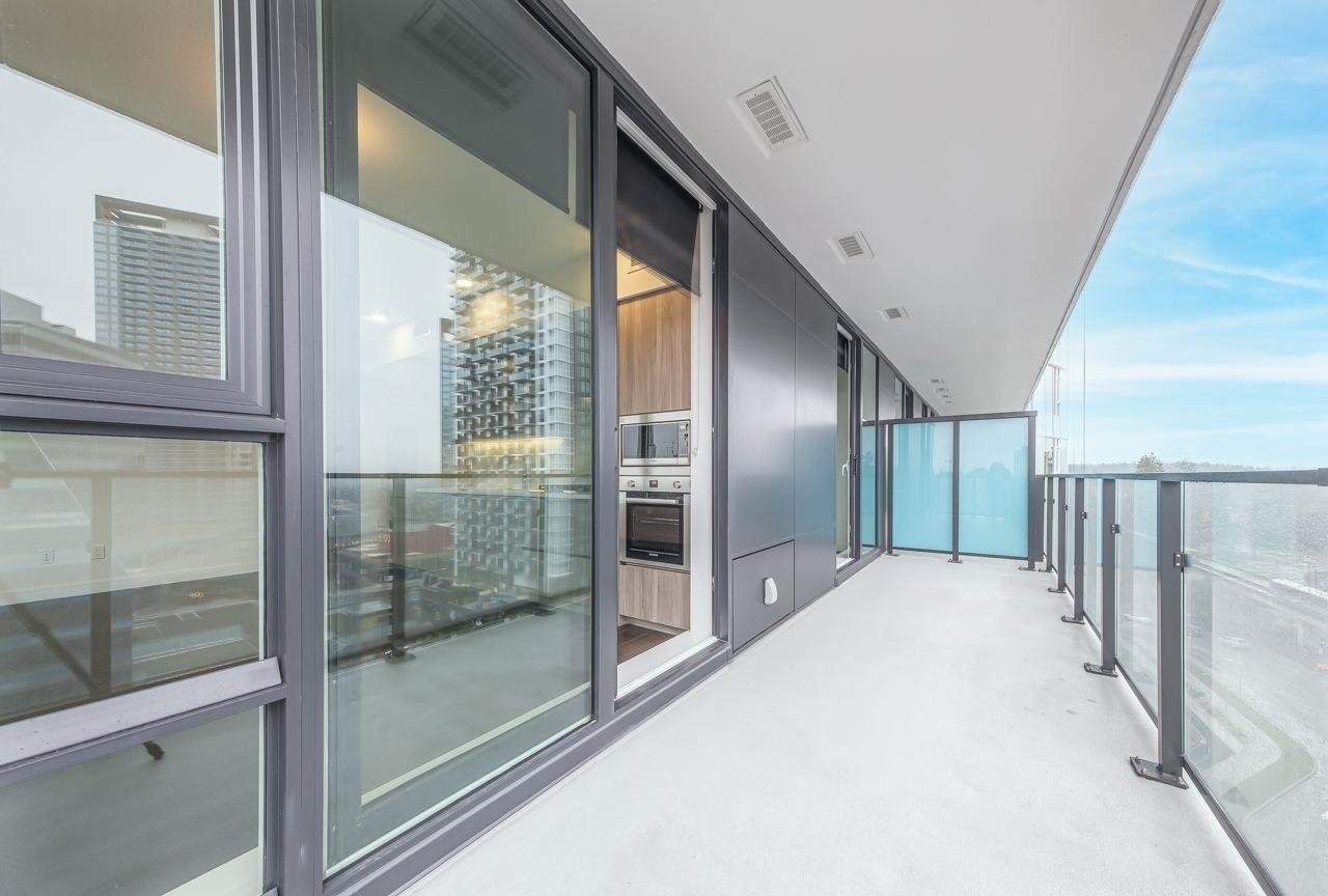 1102-9887 Whalley Blvd