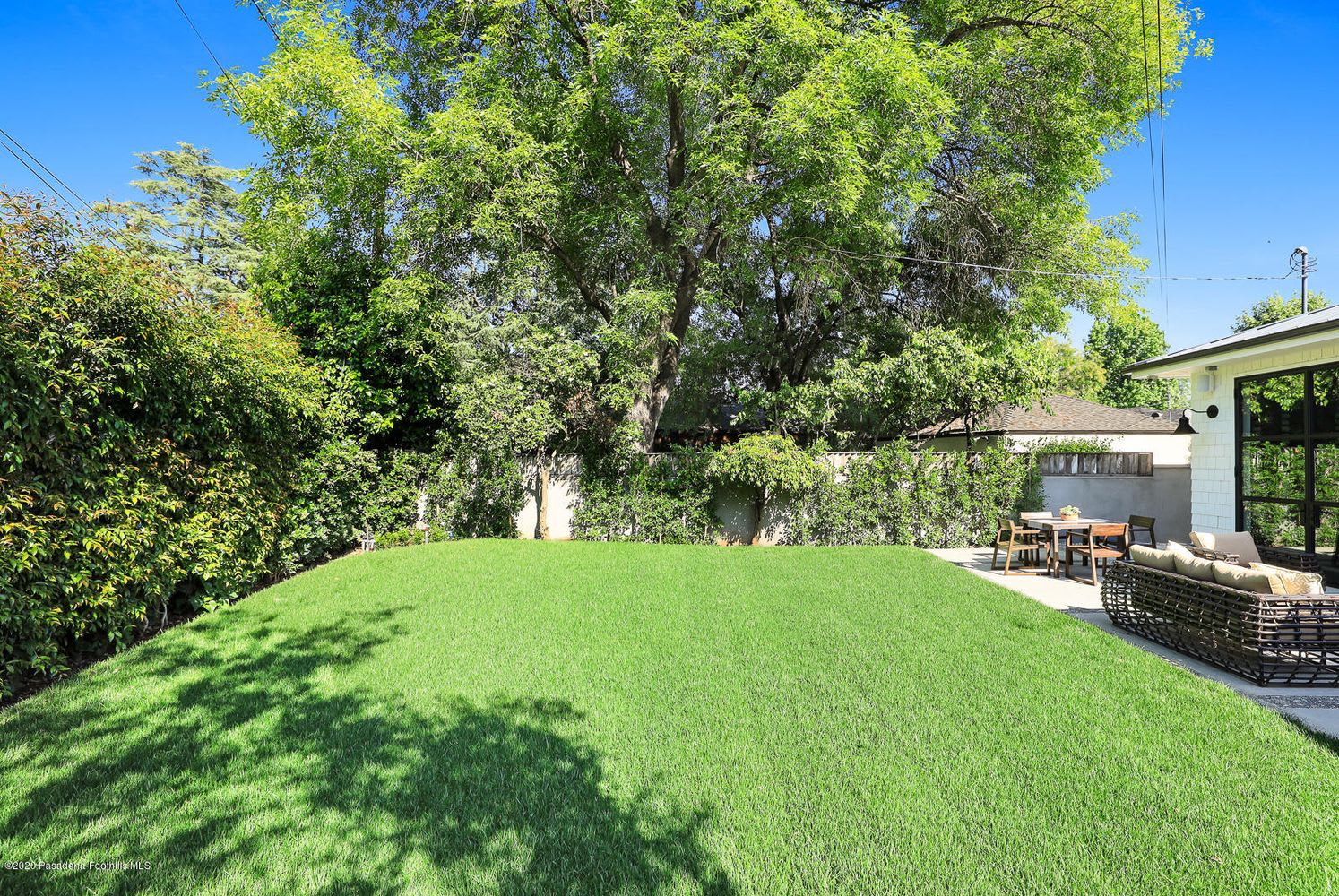 217 Lamour Dr