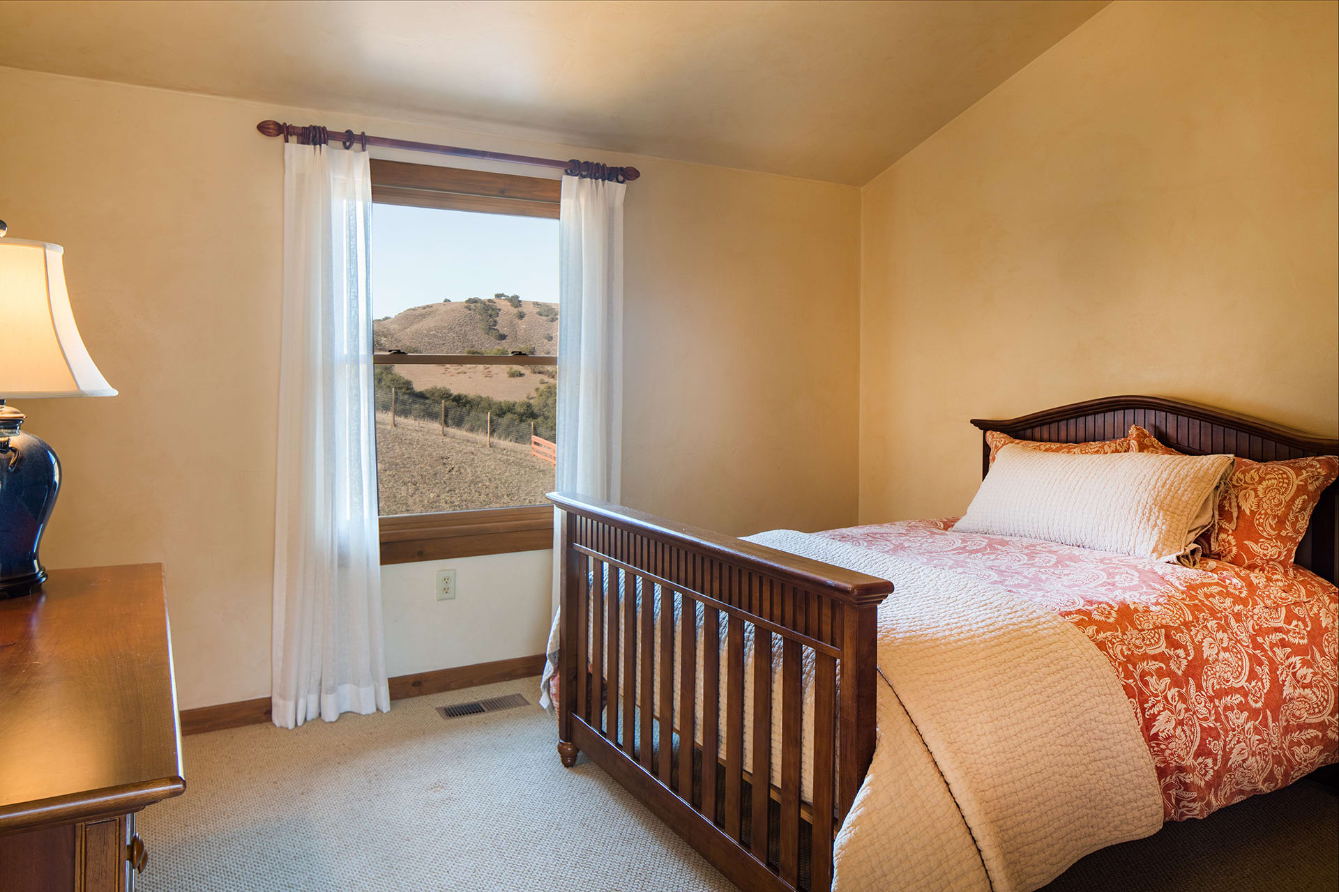 Steinbeck Country Living - 556 Corral de Tierra Road