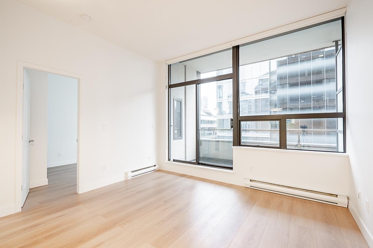 702-1010 Howe Street, Vancouver