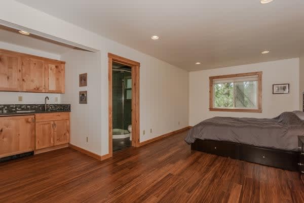 12495 Sierra Dr