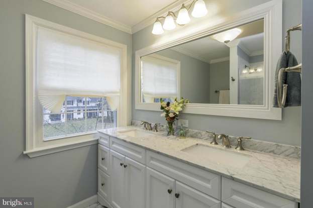 305 SAINT IVES