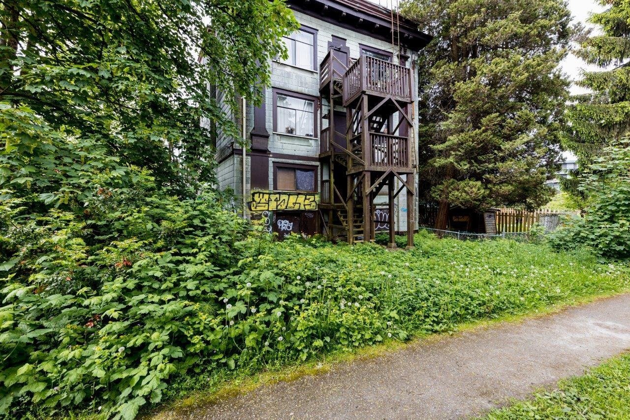 2043 Stainsbury Avenue, Vancouver