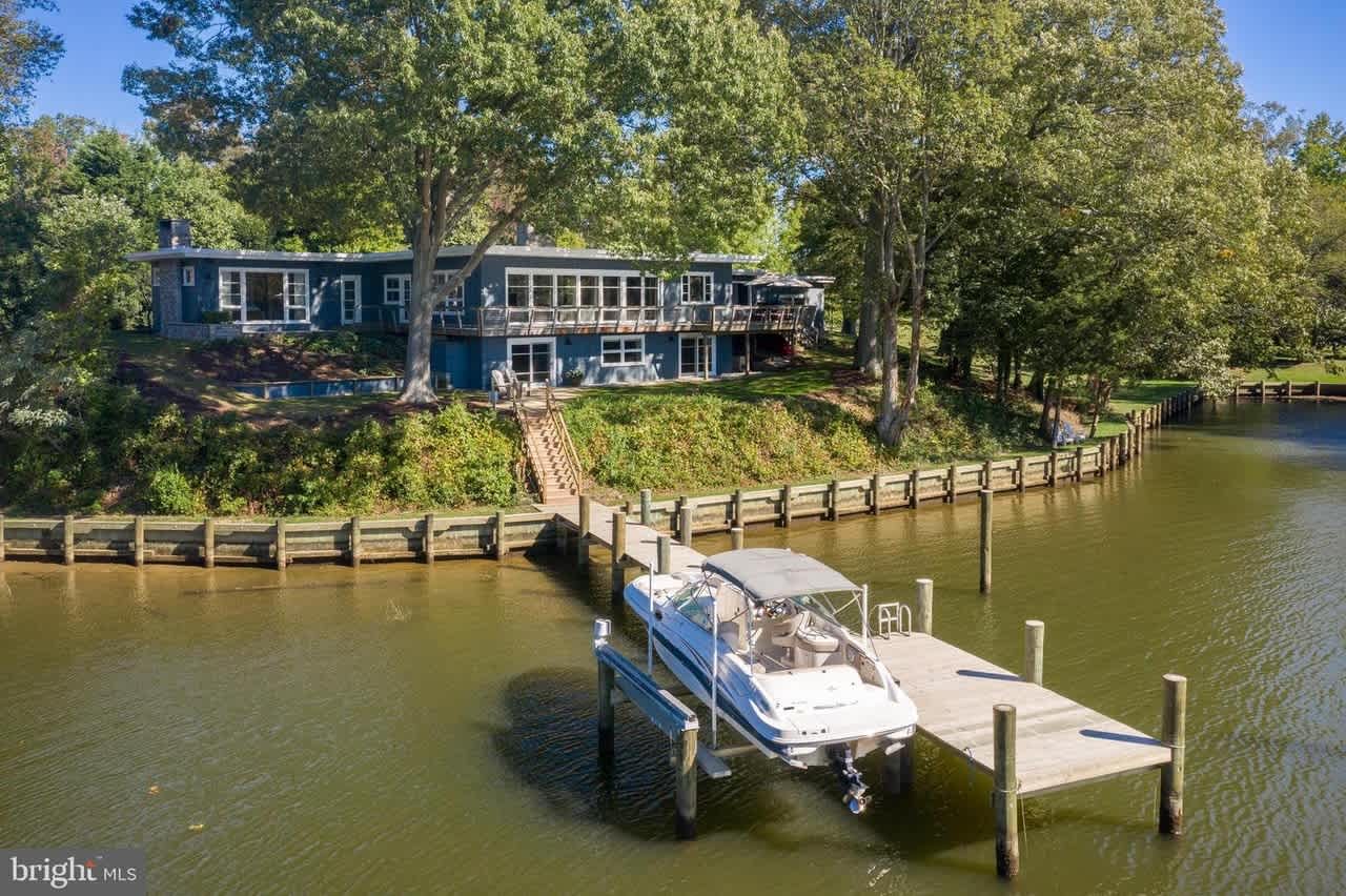 1034 Whitehall Cv