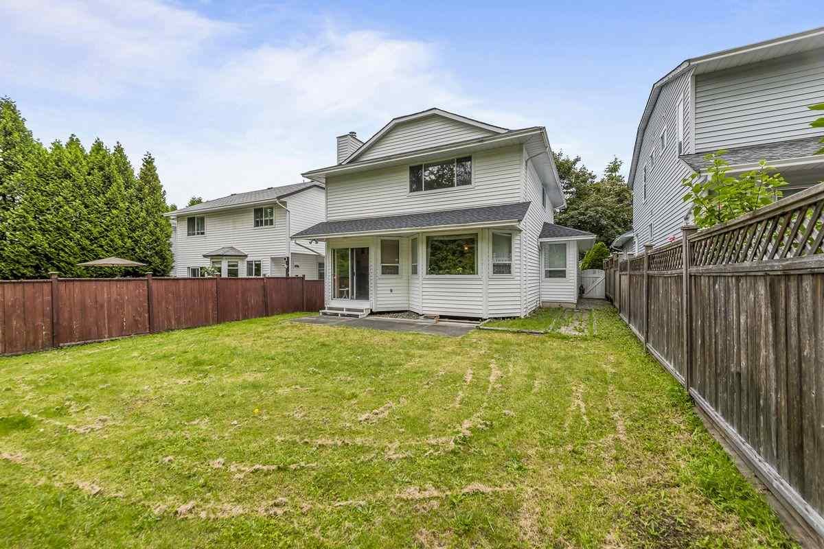828 Porteau Pl
