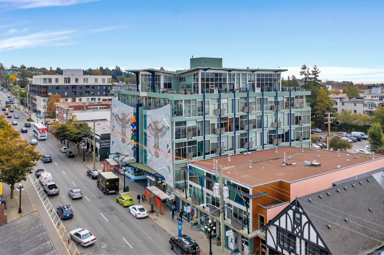 209-1061 Fort St