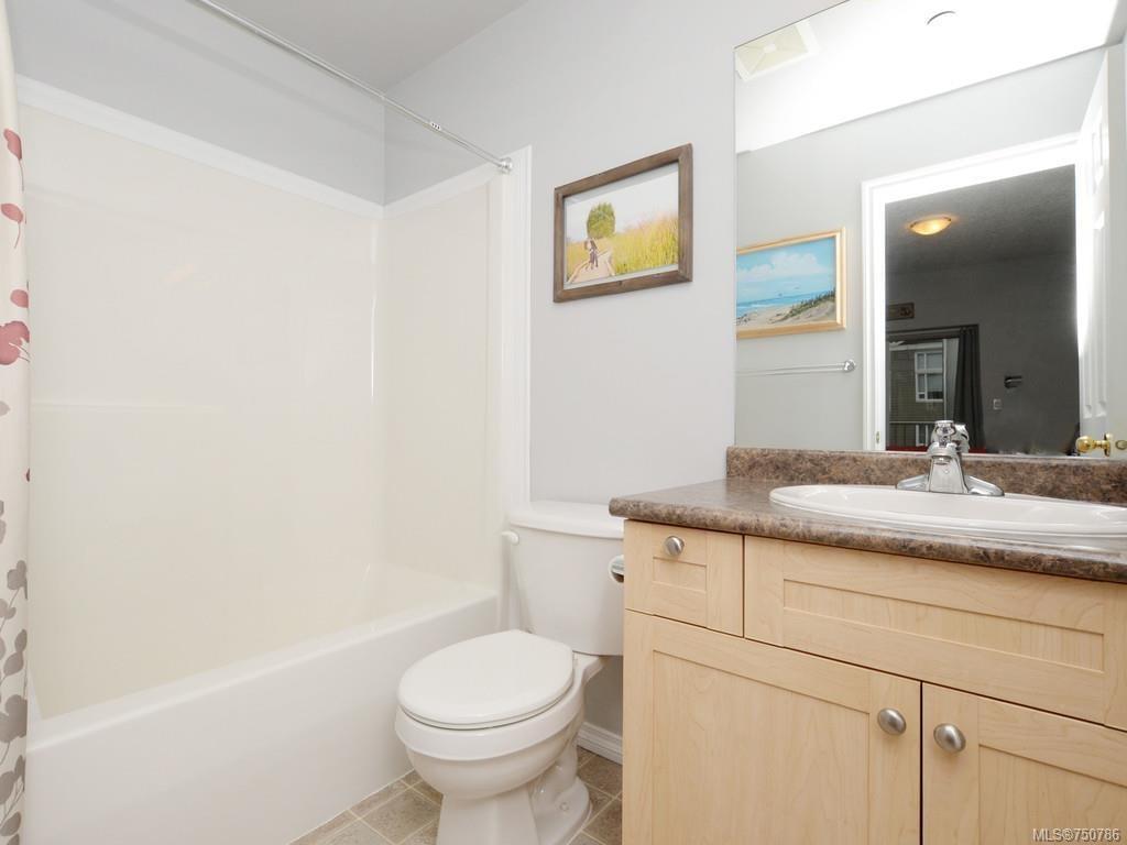301-893 Hockley Ave