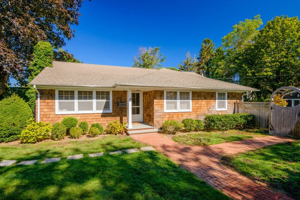 Sweet Village Cottage with Pool