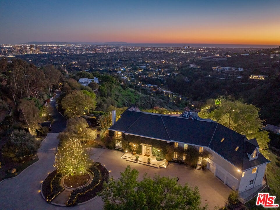Villa Estate