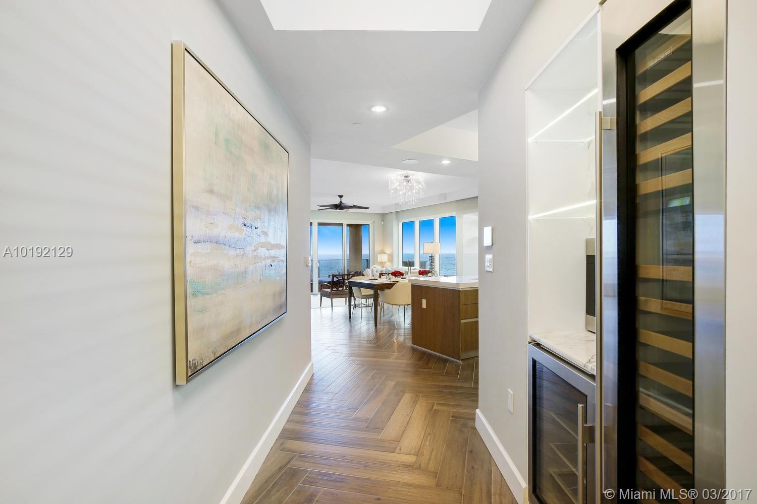 1200 Hillsboro Mile, #1206