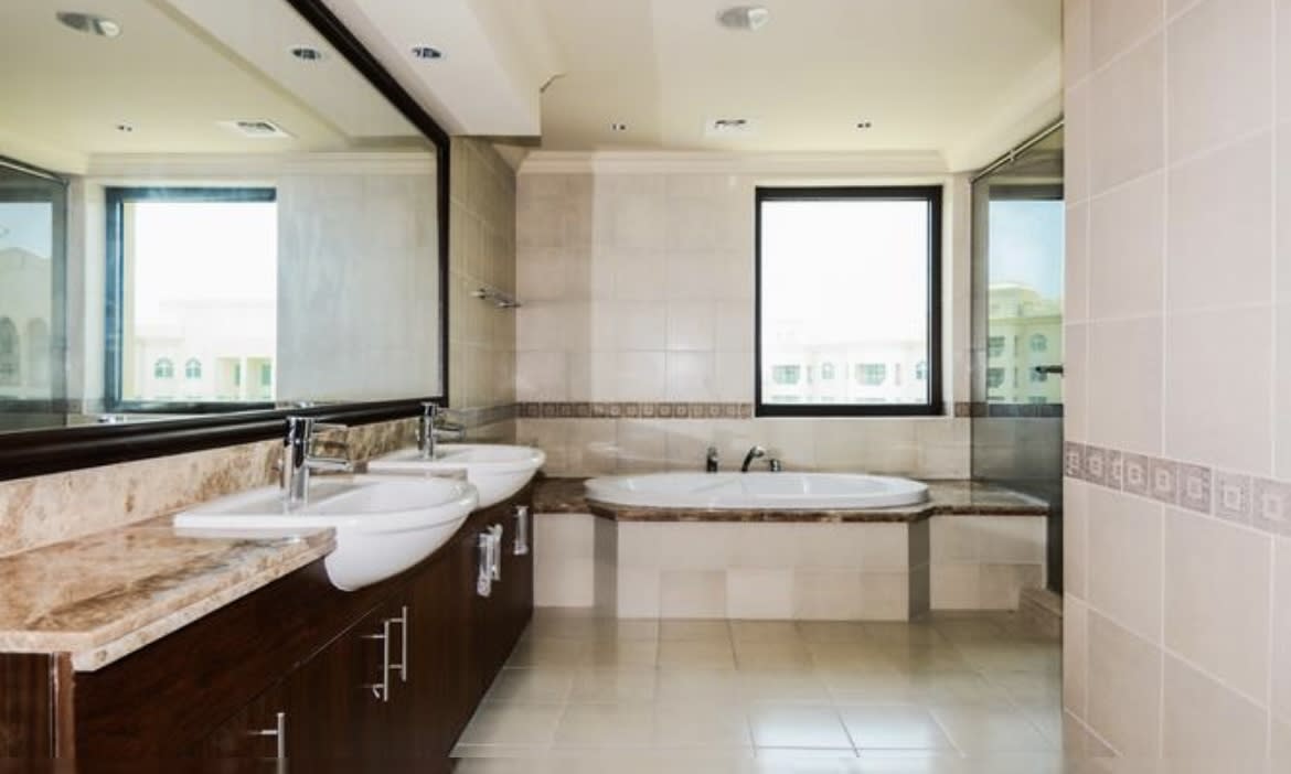 Golden Mile,Penthouse