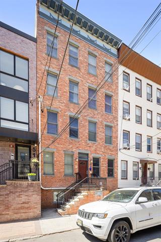 512 Jefferson St #4L