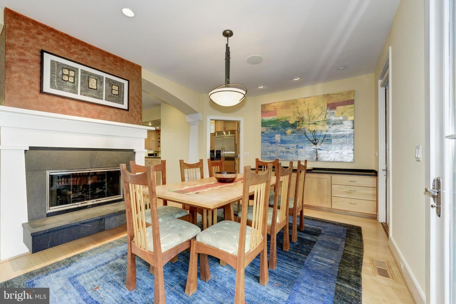 409 E ALEXANDRIA AVE