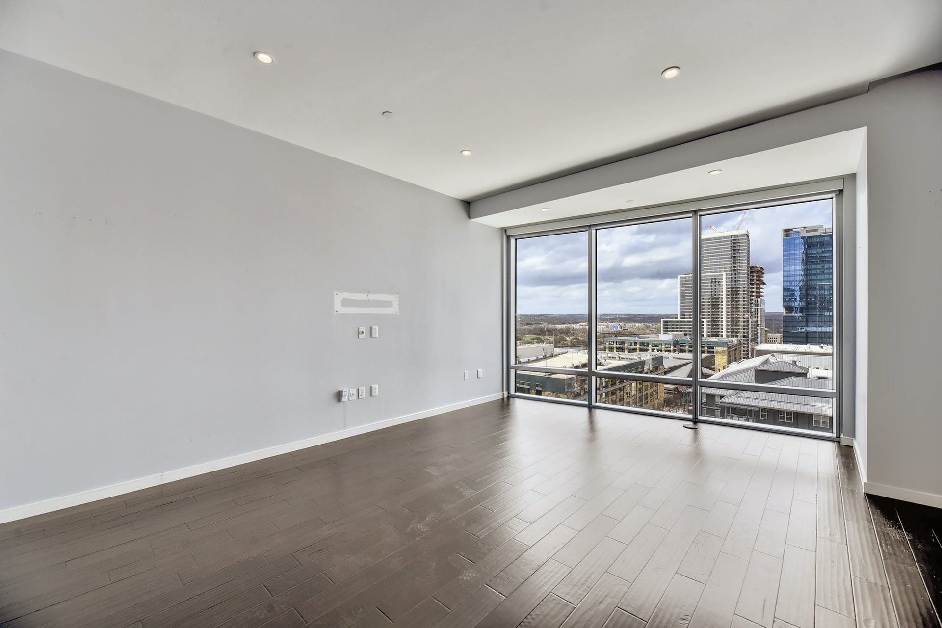 200 Congress Ave #13A