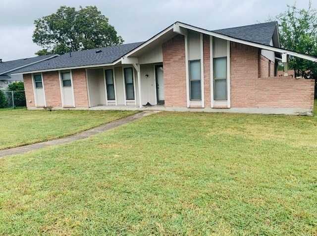 1221 Aldenwood Drive