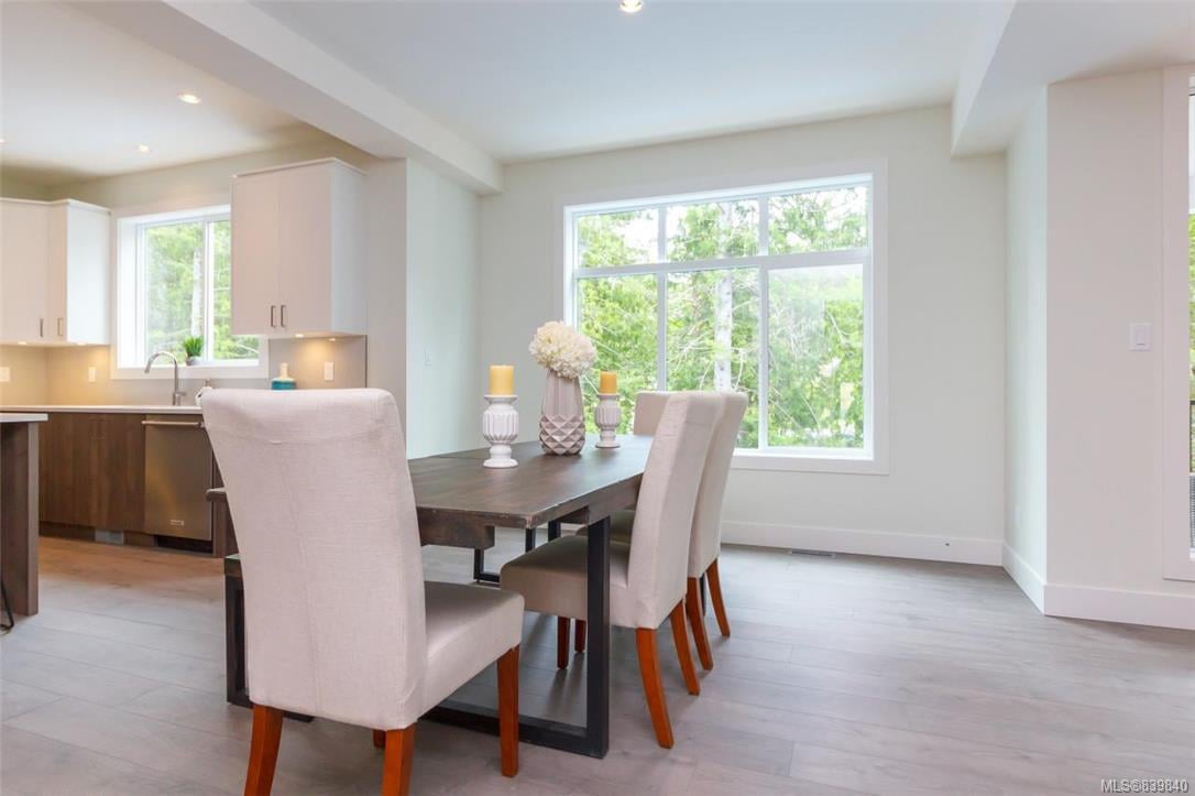 3516 Paperbark Cres