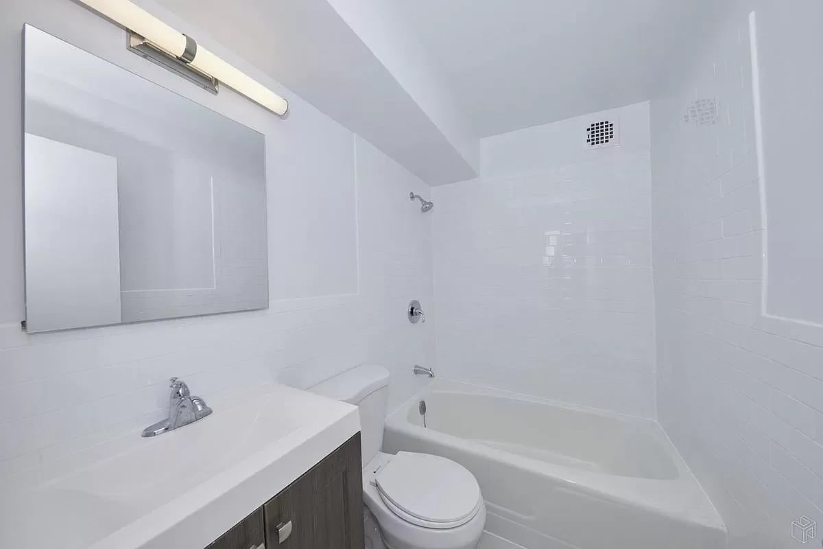 211 E 53rd St, #8C