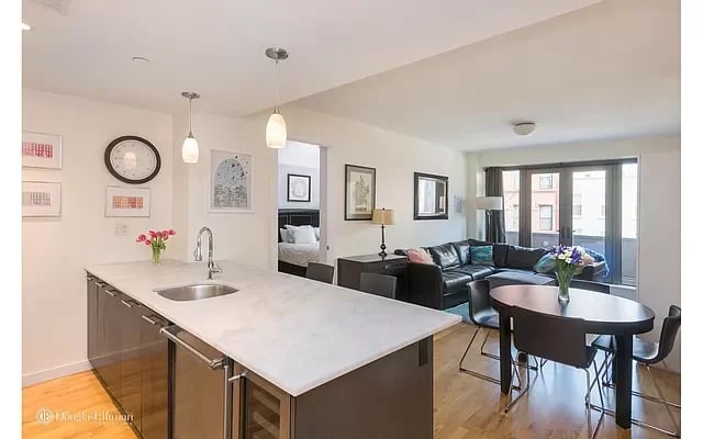 500 4th Ave Unit: 2B