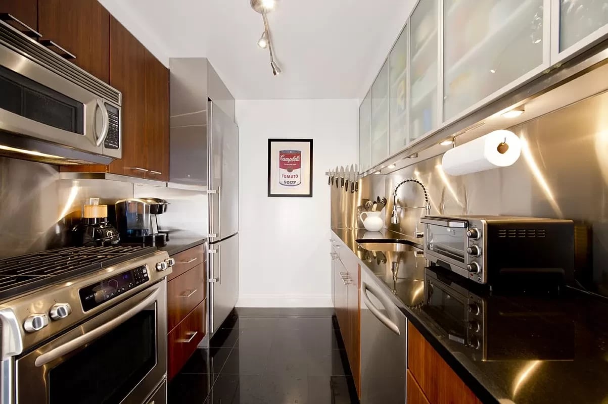 215-217 East 96th St, #33A