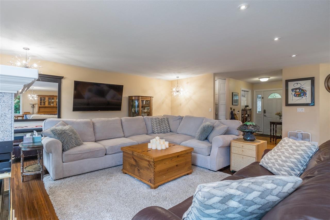 3155 Beacon Dr