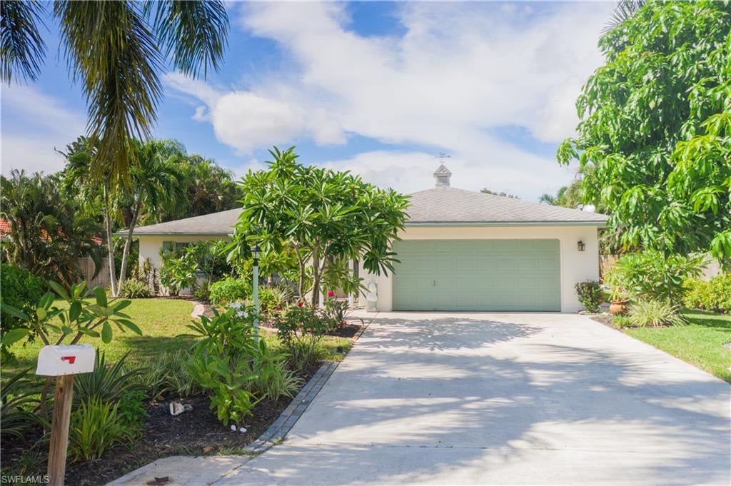 3656 Mccomb LN