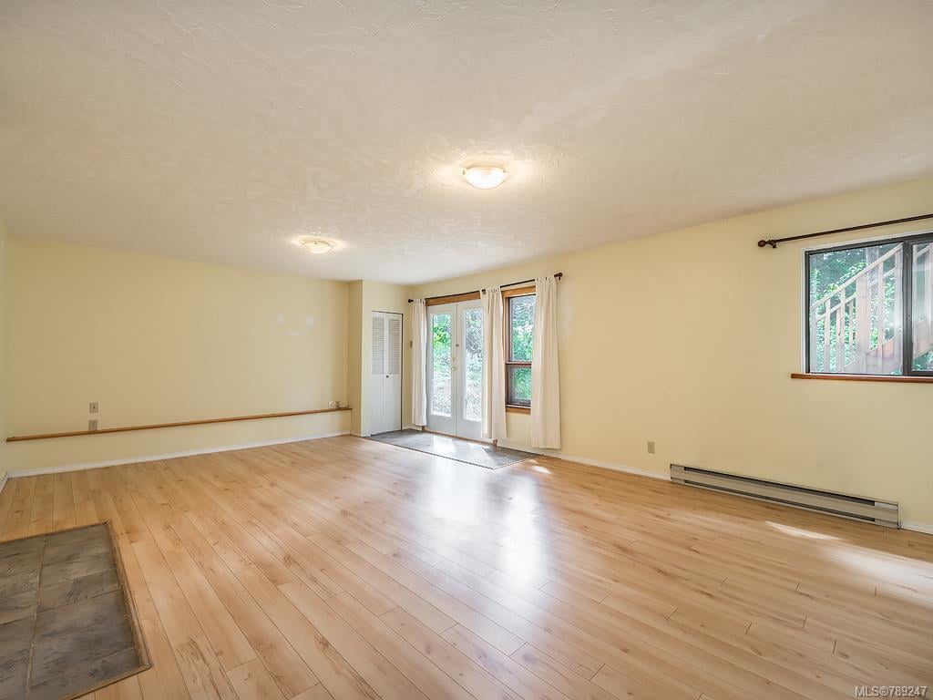 546 Caleb Pike Rd