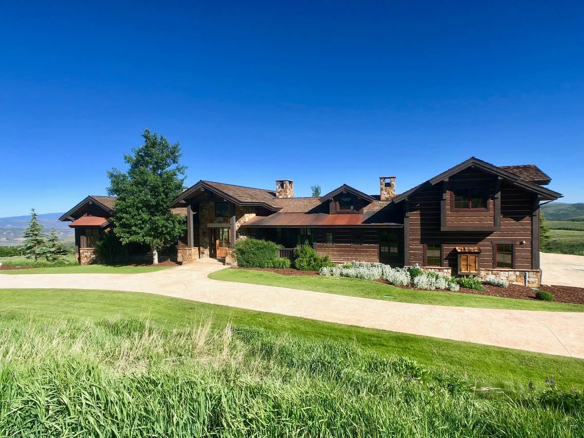 1117 Summit Trail