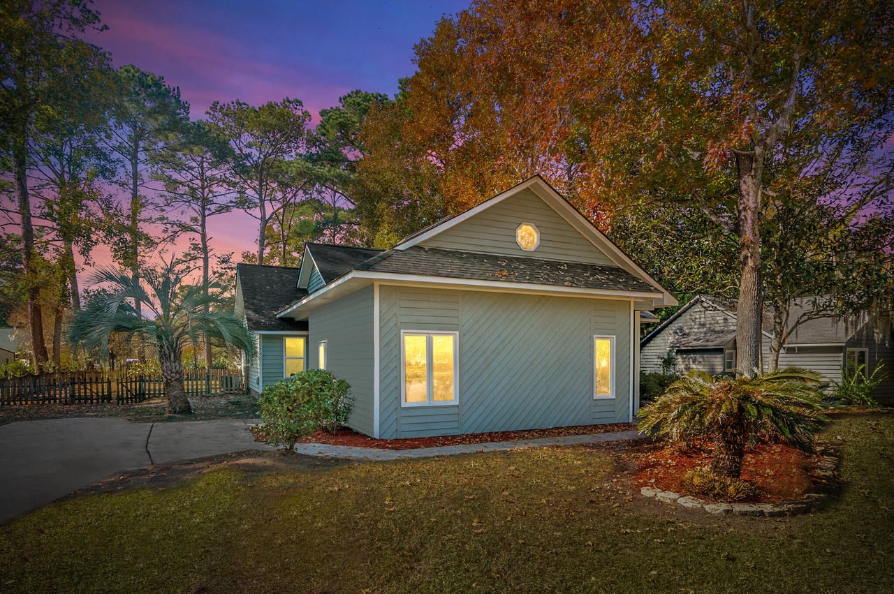 79 Shadowmoss Pkwy