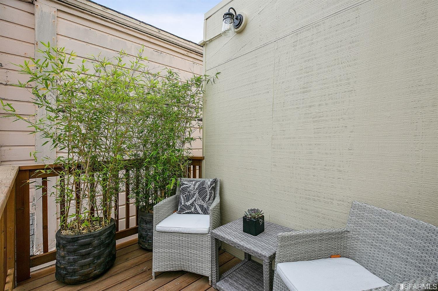1203 Guerrero St