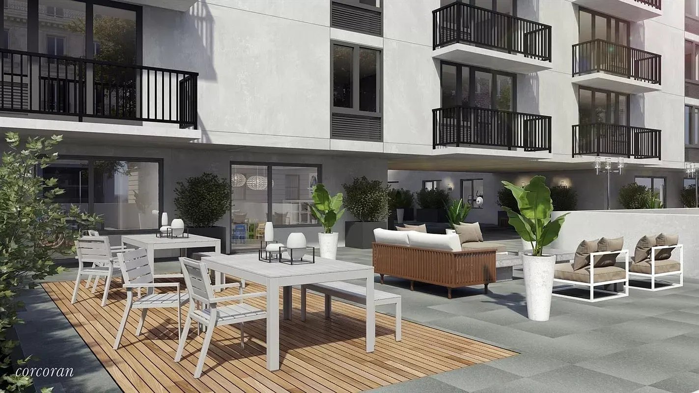 2128 Ocean Ave #4C