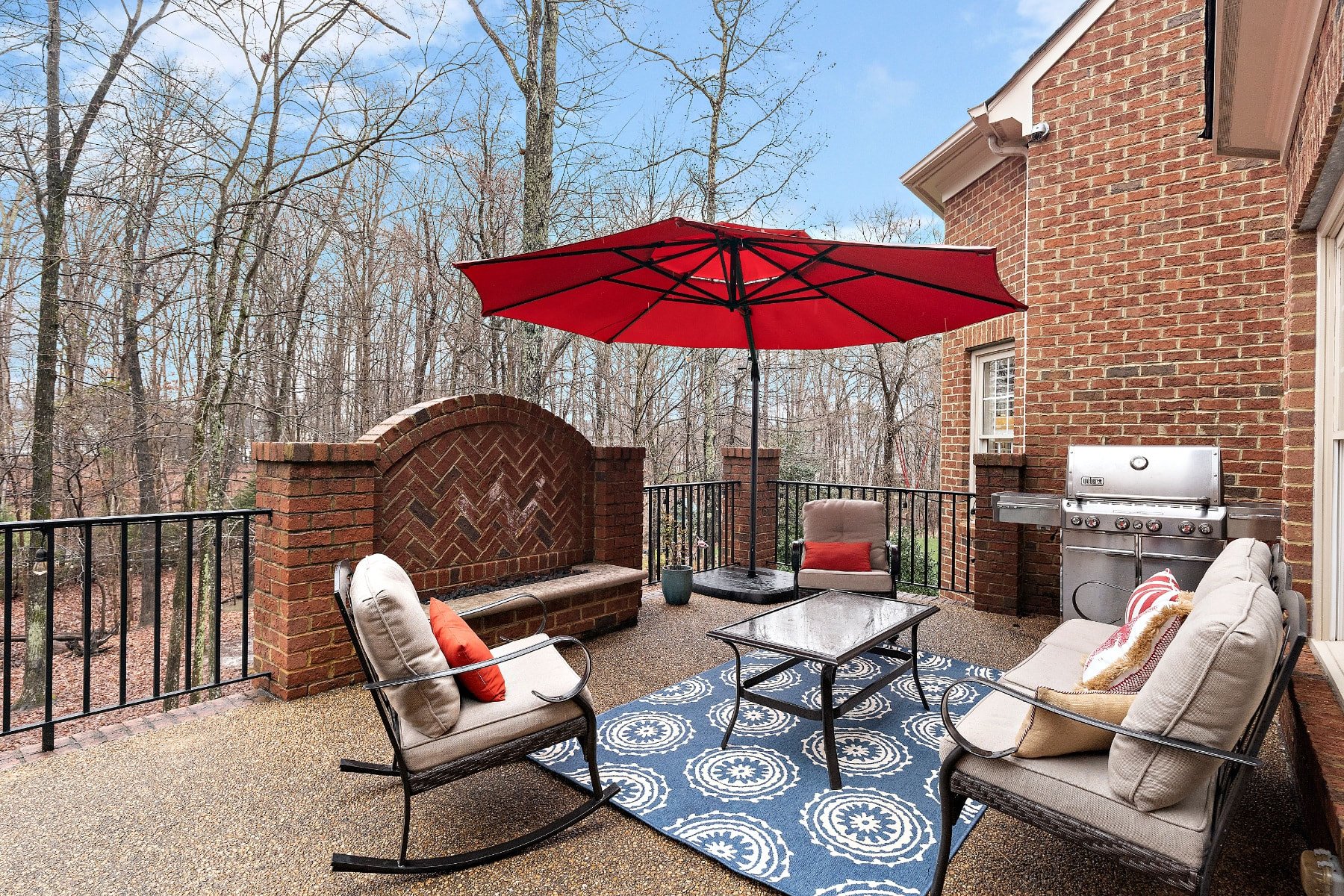 3700 Ellerton Drive