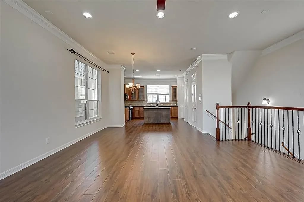 3216 Clearview Cir