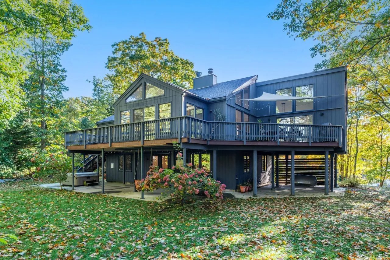 New Listing! 32 Broad Cove Road, Cape Elizabeth, ME 04107 -$1,295,000