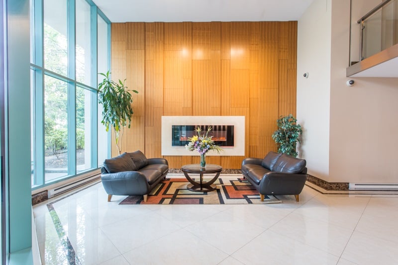 1401-8851 Lansdowne Rd