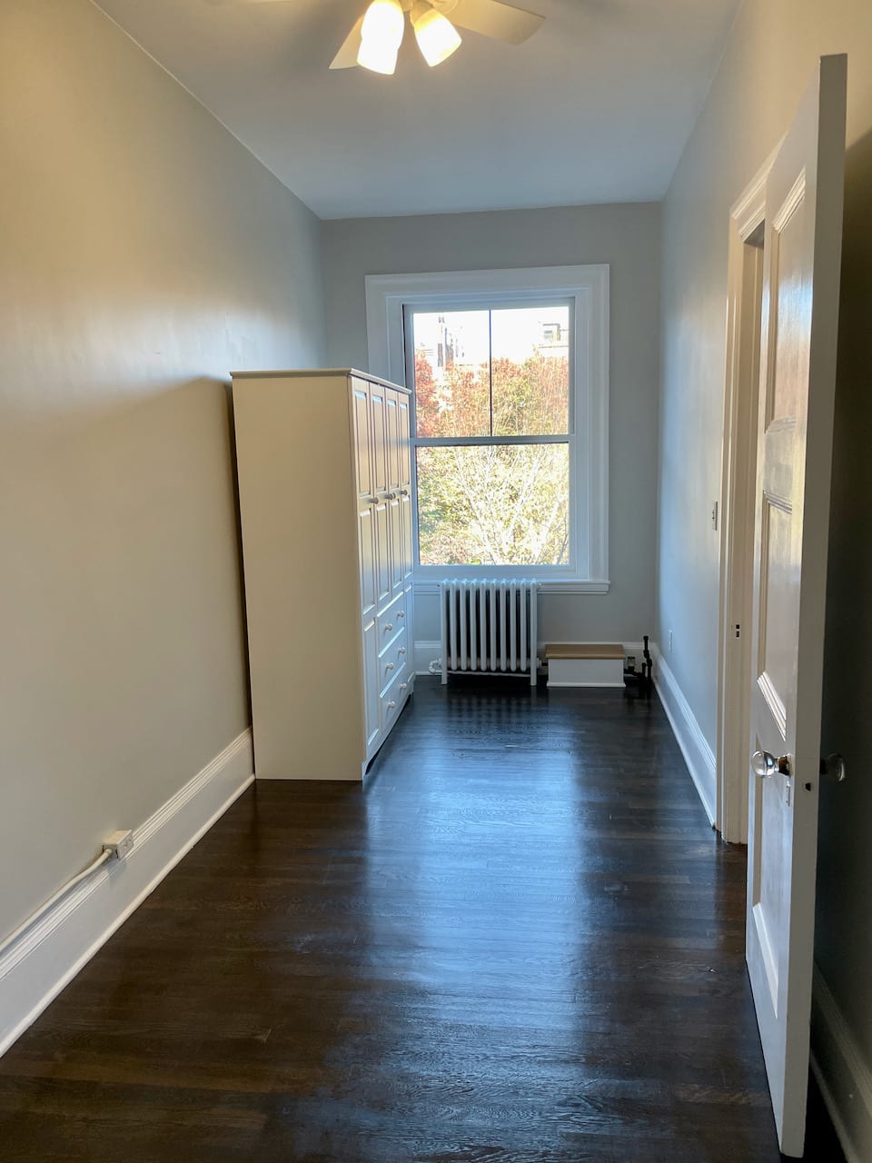 Commonwealth Ave @ Dartmouth - Renovated 1 bed w/ Common Laundry & Parking Available! 