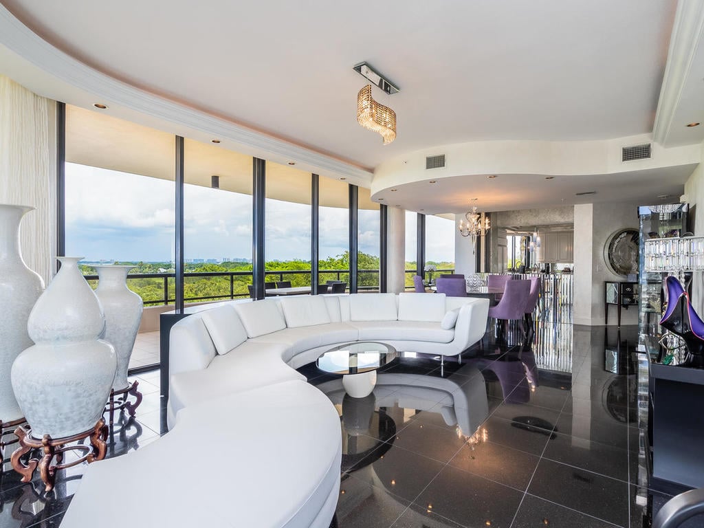 435 L Ambiance Dr, #L407