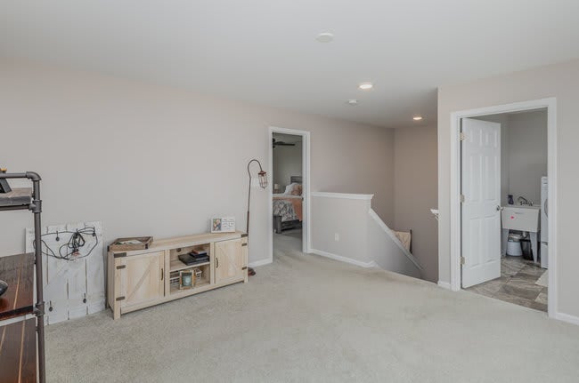 8658 Mayflower Dr, Lowell, IN 46356
