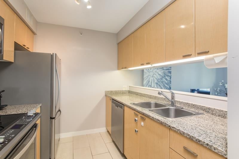 703-1200 W Georgia Street, Vancouver